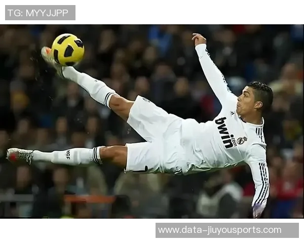 回顾2000年代足球明星的辉煌岁月与传奇故事